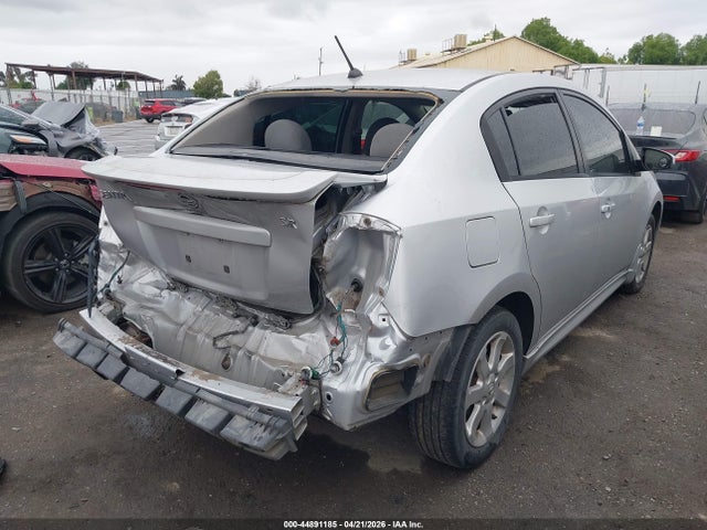2011 Nissan SENTRA 2.0SR — фото 4