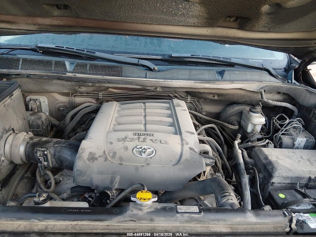 TOYOTA TUNDRA - 10