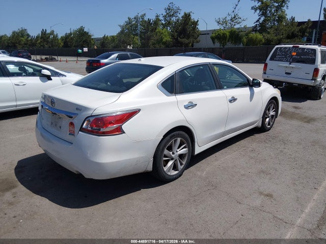 2014 Nissan ALTIMA 2.5 SV thumbnail 4