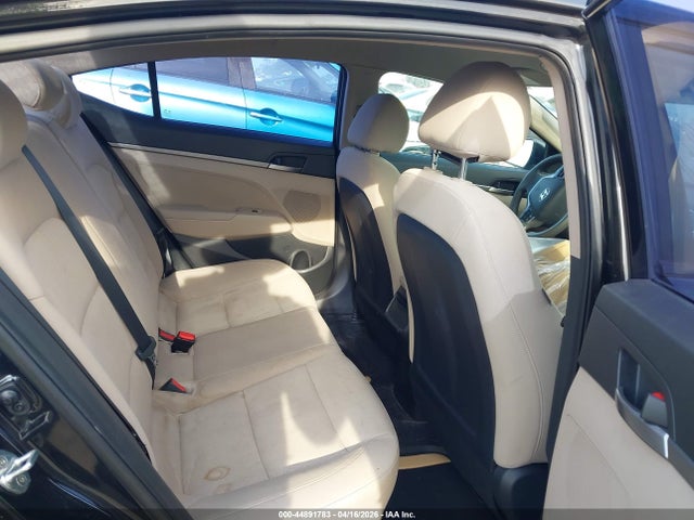 HYUNDAI ELANTRA SEL - 8