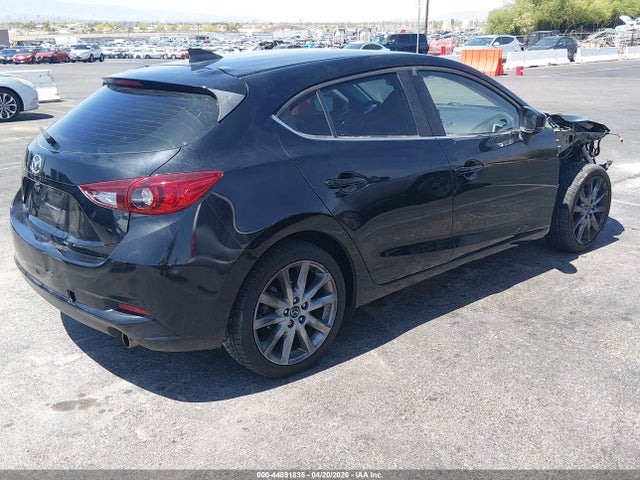 صورة 4 لـ 2018 Mazda MAZDA3 TOURING