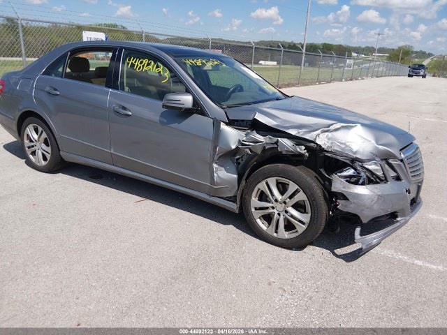 MERCEDES-BENZ E-CLASS - 1