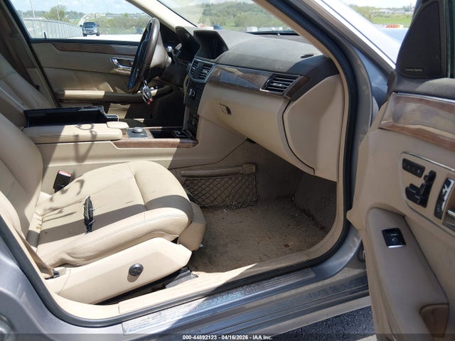 MERCEDES-BENZ E-CLASS - 5