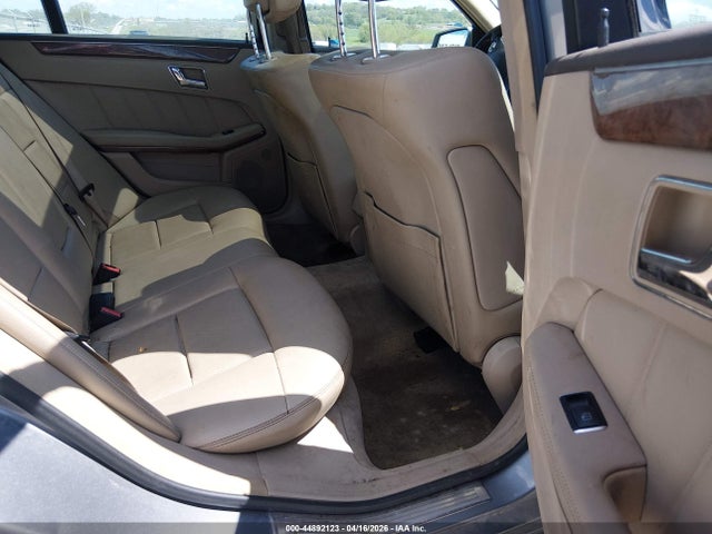 MERCEDES-BENZ E-CLASS - 8