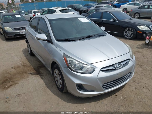 HYUNDAI ACCENT GLS - 1