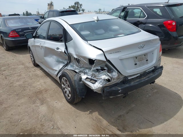 HYUNDAI ACCENT GLS - 3