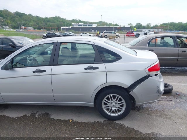 2009 FORD FOCUS SE — миниатюра 17