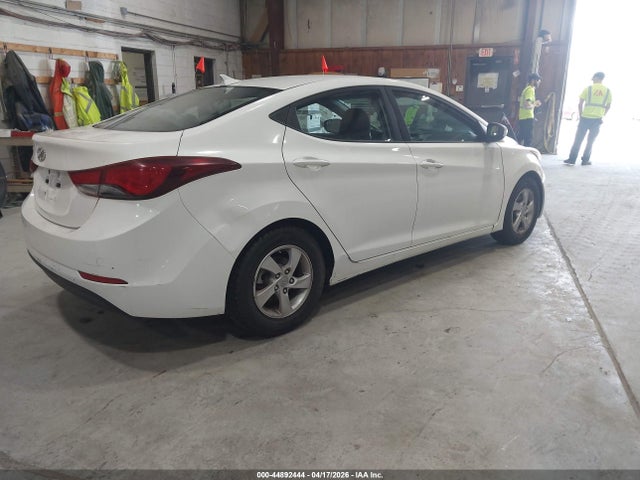 HYUNDAI ELANTRA SE - 4