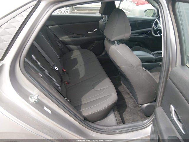 HYUNDAI ELANTRA SEL - 8