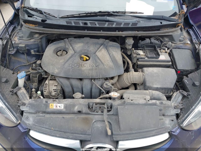 HYUNDAI ELANTRA GLS - 10