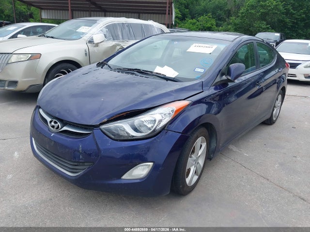 HYUNDAI ELANTRA GLS - 2