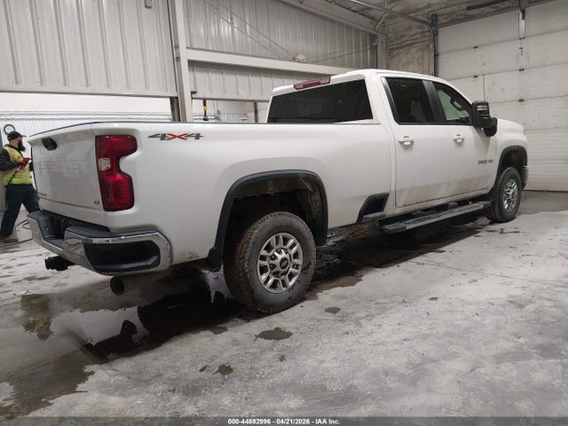 CHEVROLET SILVERADO - 4