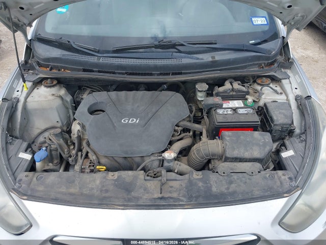 HYUNDAI ACCENT GLS - 10