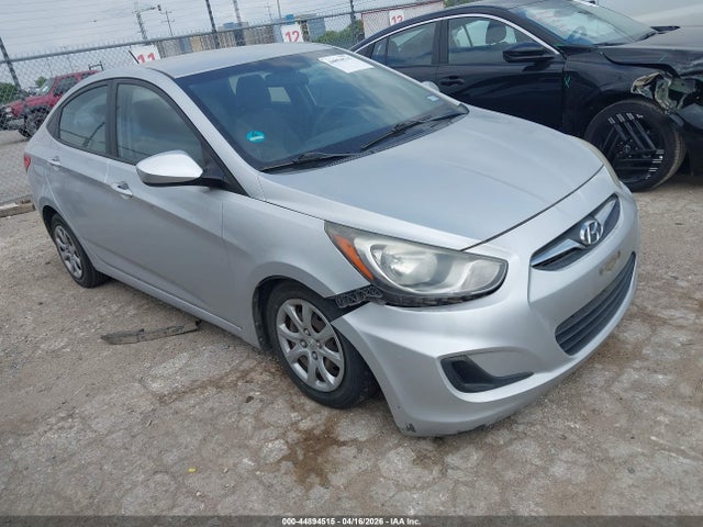 HYUNDAI ACCENT GLS - 1