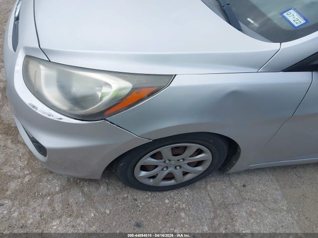 HYUNDAI ACCENT GLS - 6