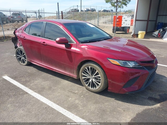 2018 TOYOTA CAMRY SE