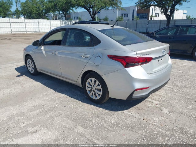 HYUNDAI ACCENT SE - 3