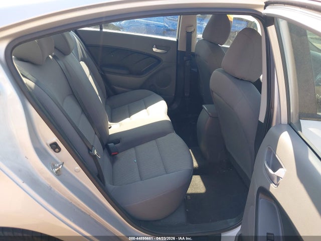 2018 KIA FORTE LX — фото 8