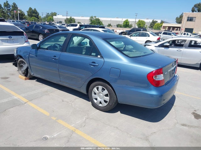 2004 Toyota CAMRY LE photo 3