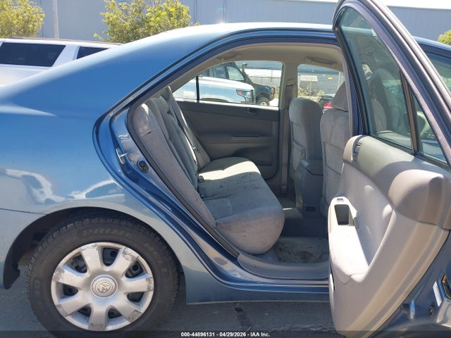 2004 Toyota CAMRY LE photo 8