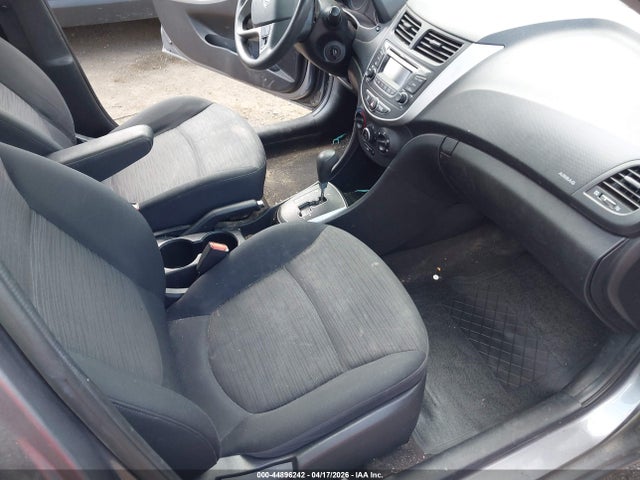 HYUNDAI ACCENT SE - 5