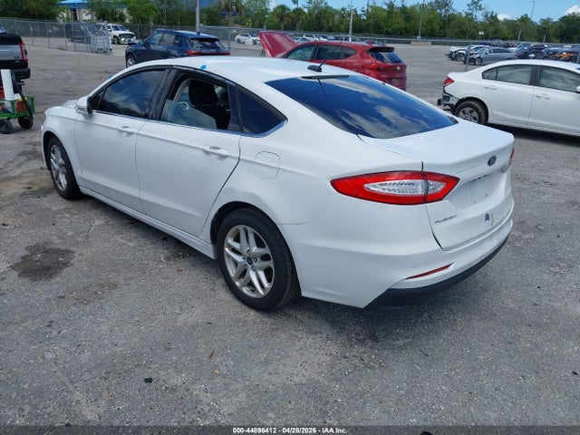 FORD FUSION SE - 3