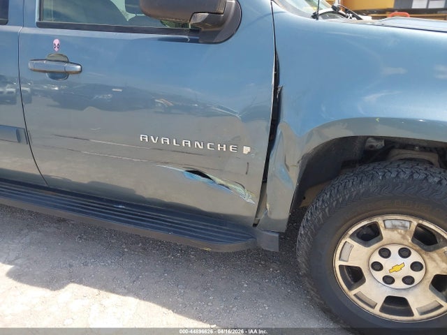 CHEVROLET AVALANCHE - 6