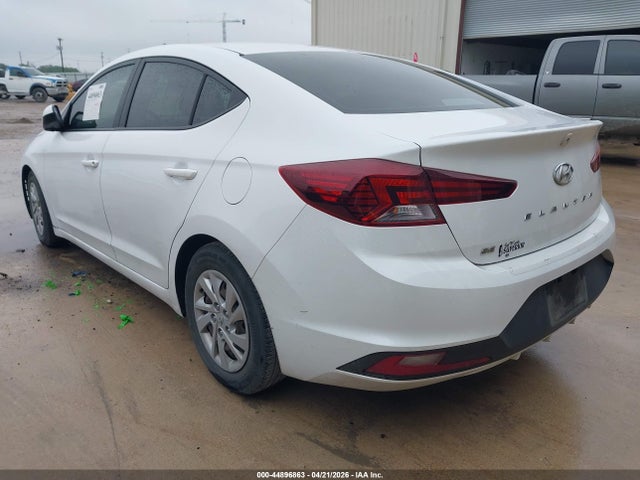 HYUNDAI ELANTRA SE - 3