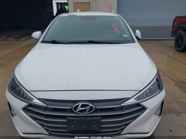 HYUNDAI ELANTRA SE - 6