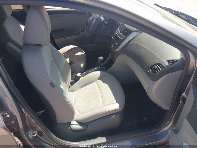 HYUNDAI ACCENT GLS - 5