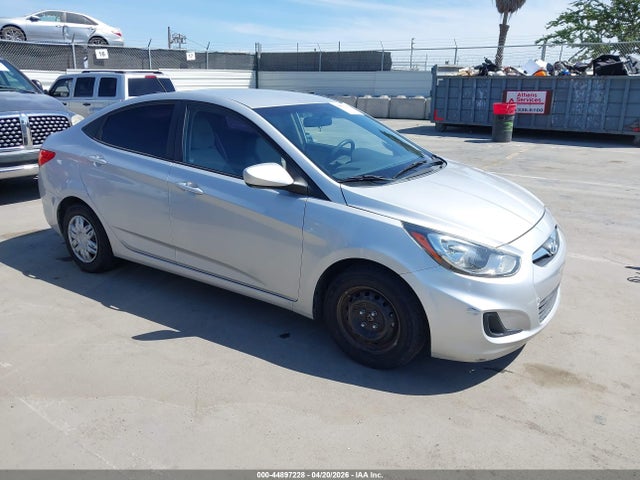 HYUNDAI ACCENT GLS - 1