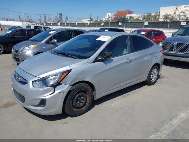 HYUNDAI ACCENT GLS - 2