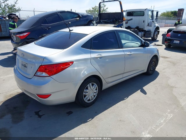 HYUNDAI ACCENT GLS - 4