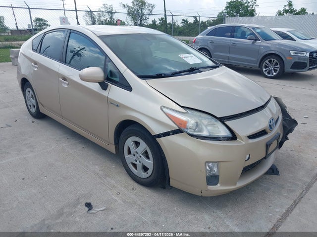 TOYOTA PRIUS - 1