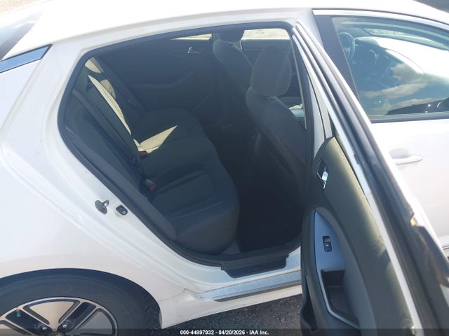 KIA OPTIMA HYBRID EX - 8