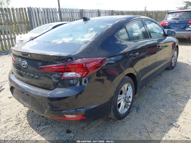 HYUNDAI ELANTRA SEL - 4