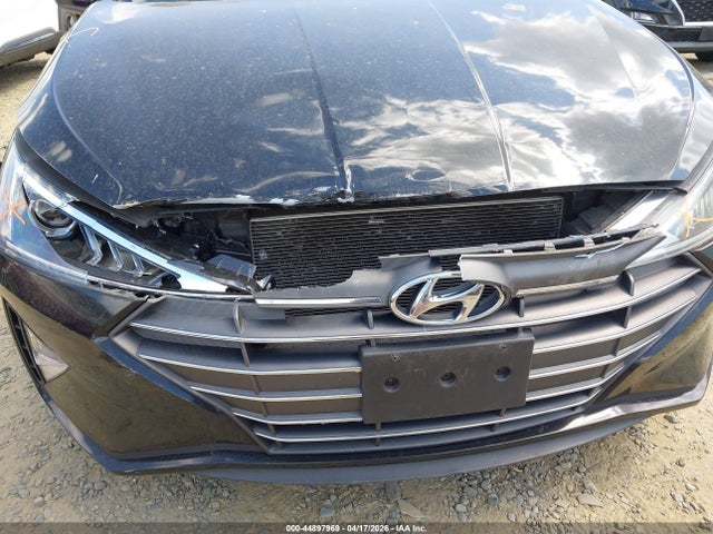 HYUNDAI ELANTRA SEL - 6