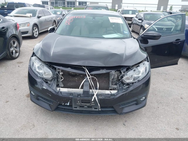 صورة 6 لـ 2017 Honda CIVIC EX-T