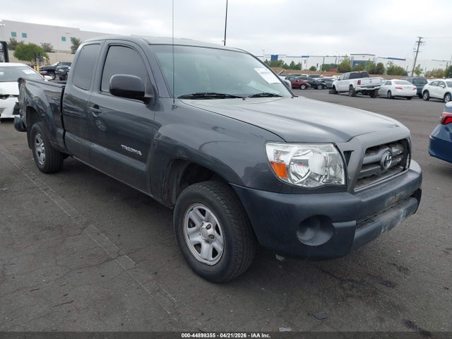 TOYOTA TACOMA - 1