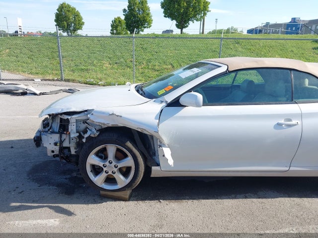 2004 Toyota CAMRY SOLARA SLE thumbnail 18
