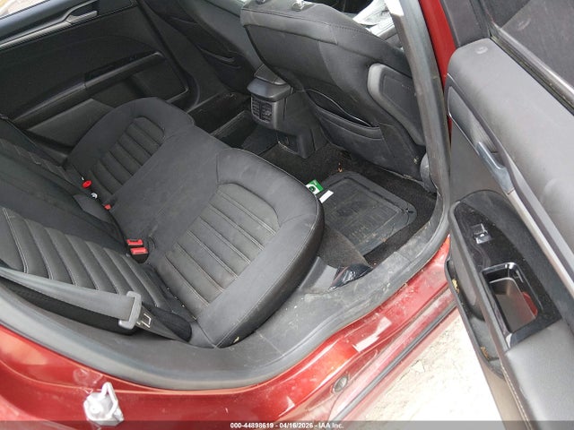 FORD FUSION SE - 8