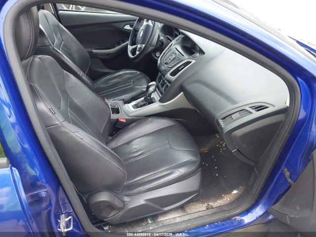 FORD FOCUS SE - 5