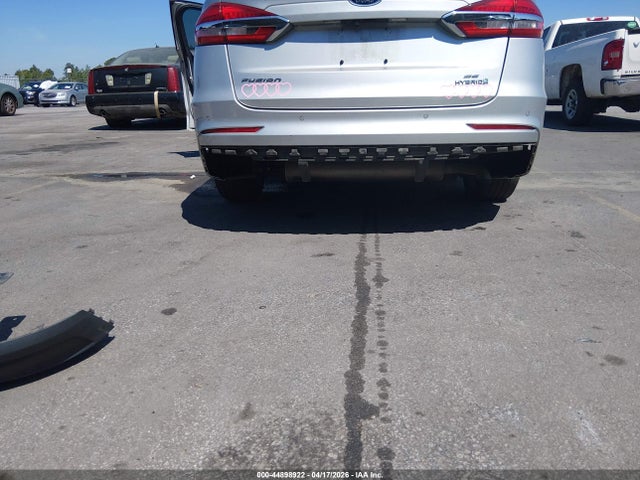 FORD FUSION HYBRID SE - 6