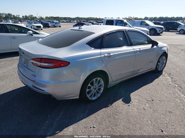 FORD FUSION HYBRID SE - 4