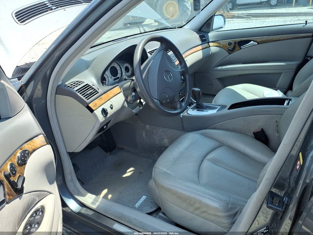 MERCEDES-BENZ E-CLASS - 5