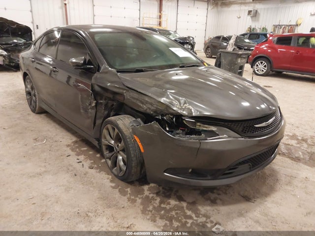 صورة 6 لـ 2016 Chrysler 200 S