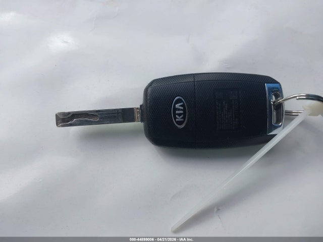 2019 KIA OPTIMA LX — миниатюра 11