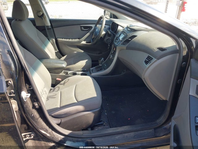 HYUNDAI ELANTRA SE - 5