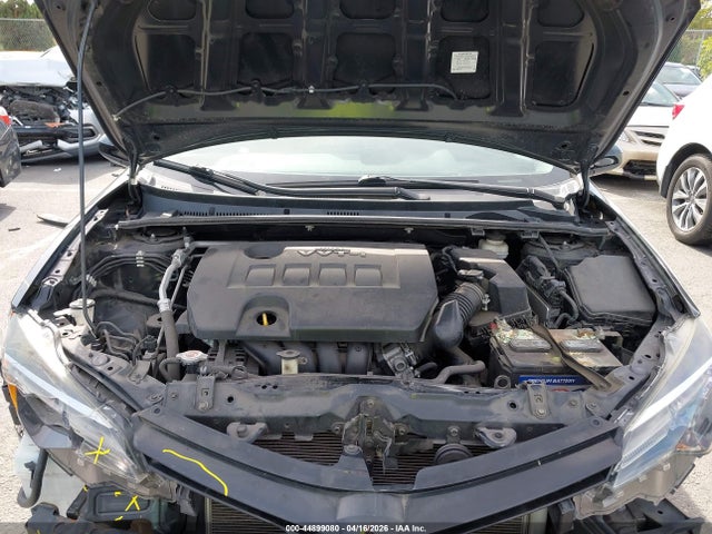 2018 Toyota COROLLA LE photo 10