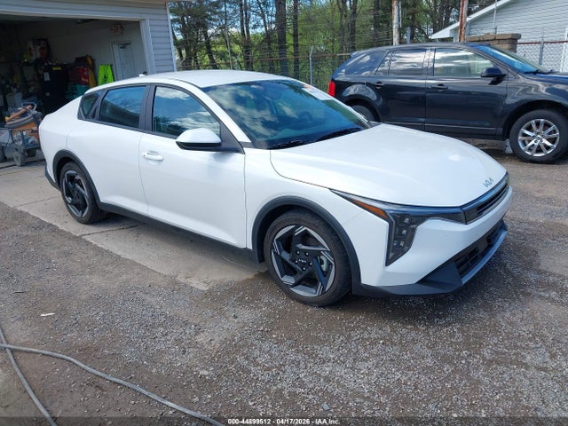 2025 KIA K4 EX photo 1